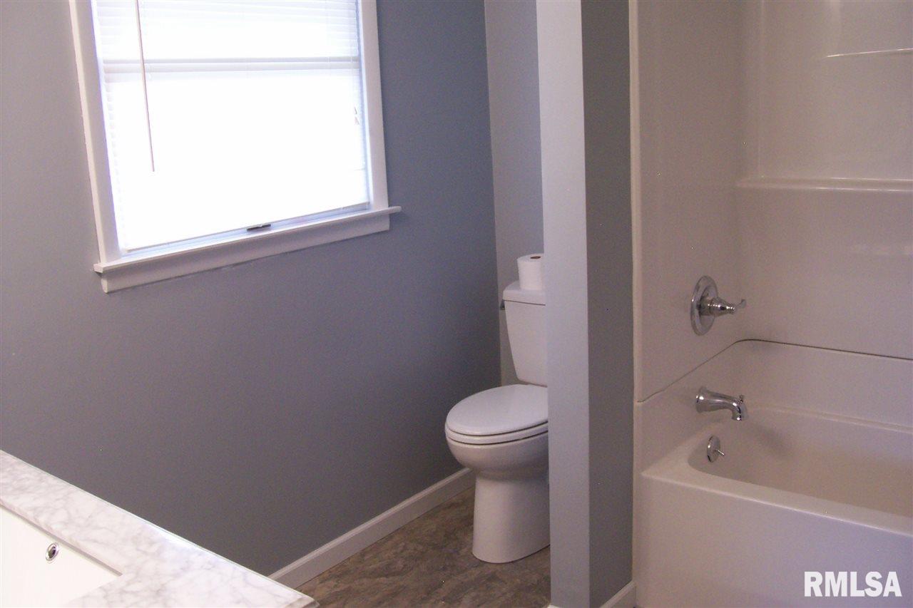 328 Harvester Road Canton, IL 61520 - Photo 28 of 36 Gallery Image 28