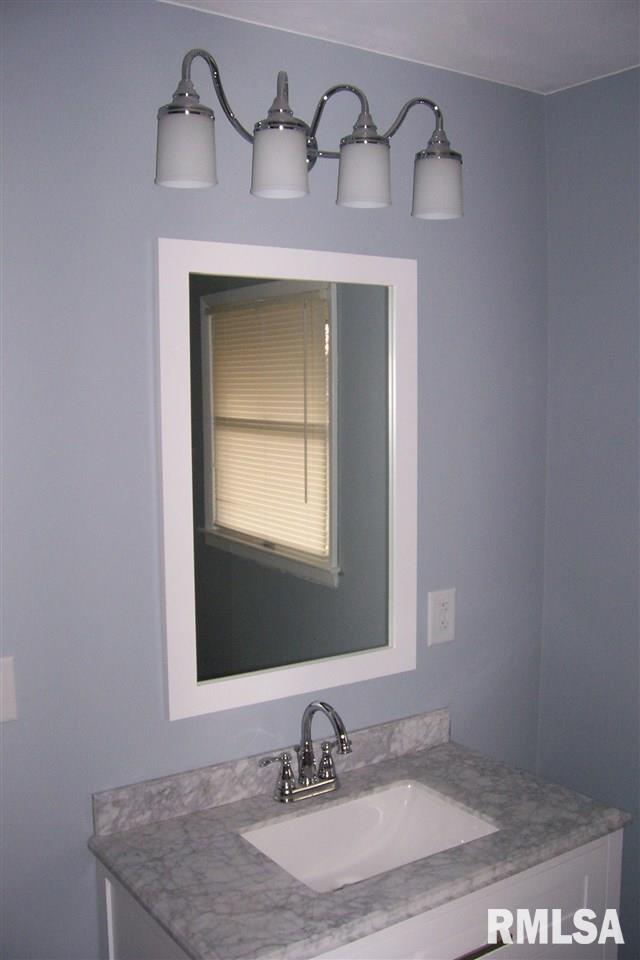 328 Harvester Road Canton, IL 61520 - Photo 29 of 36 Gallery Image 29