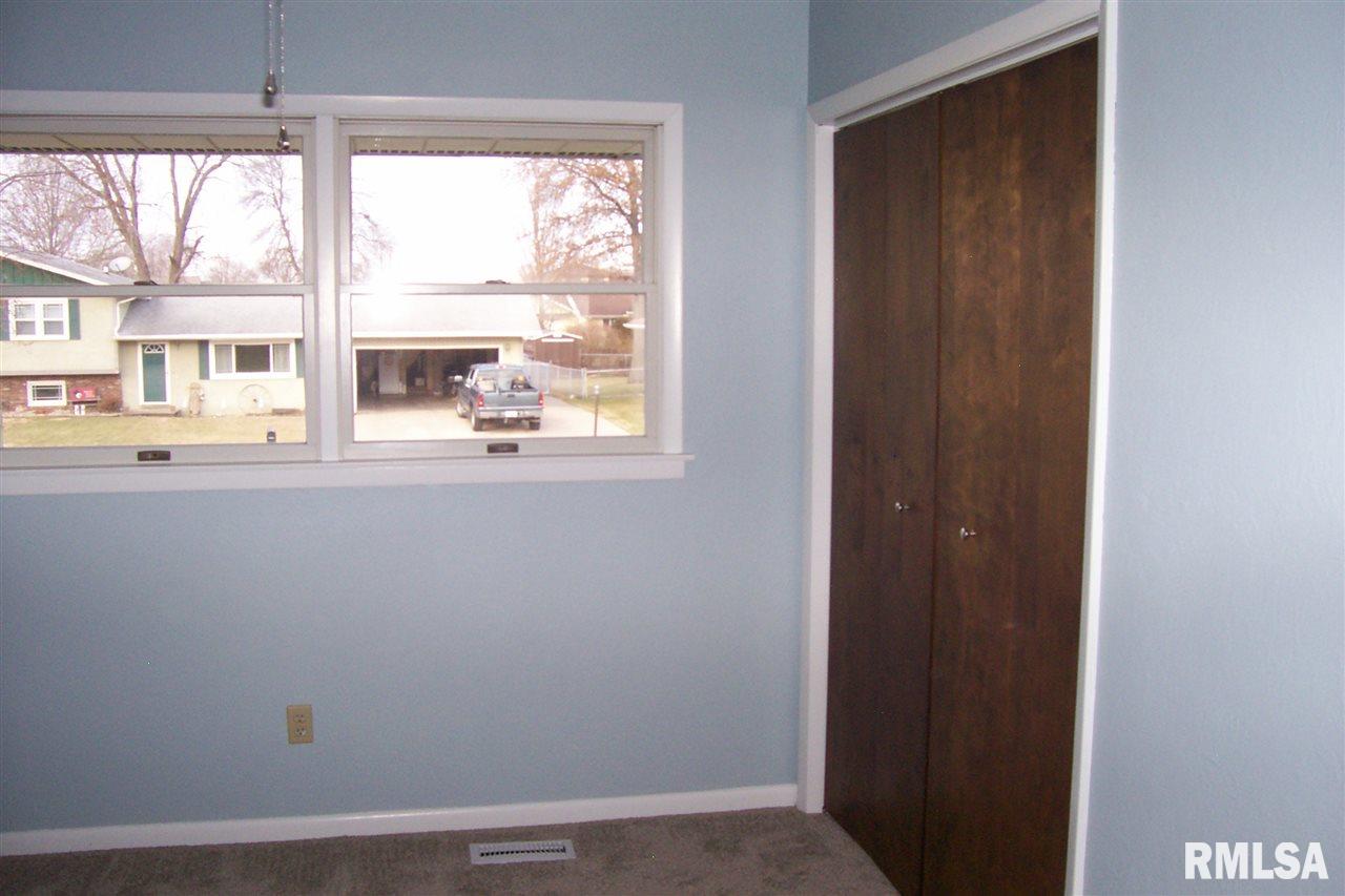 328 Harvester Road Canton, IL 61520 - Photo 32 of 36 Gallery Image 32