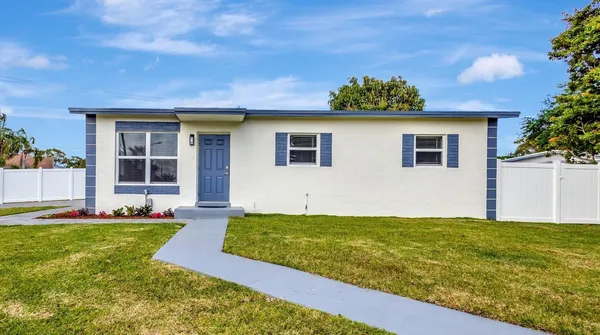 $3,200 | 1335 Lee Street, Delray Beach, FL 33444