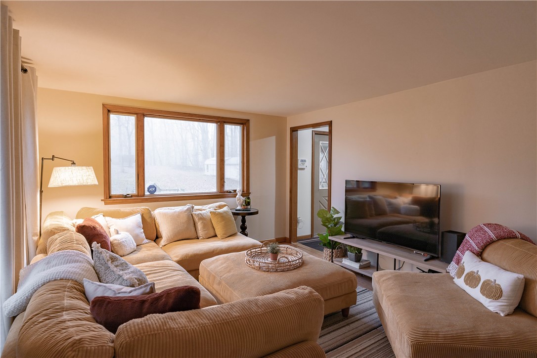 6799 Sergeant Road Sodus, NY 14551 - Photo 15 of 49