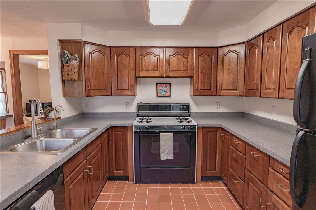 6799 Sergeant Road Sodus, NY 14551 - Photo 19 of 49