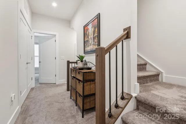 a view of entryway and workspace