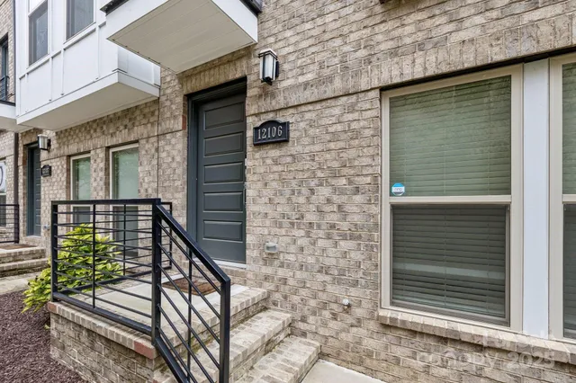 $590,000 | 12106 Brooklyn Avenue, Charlotte, NC 28204