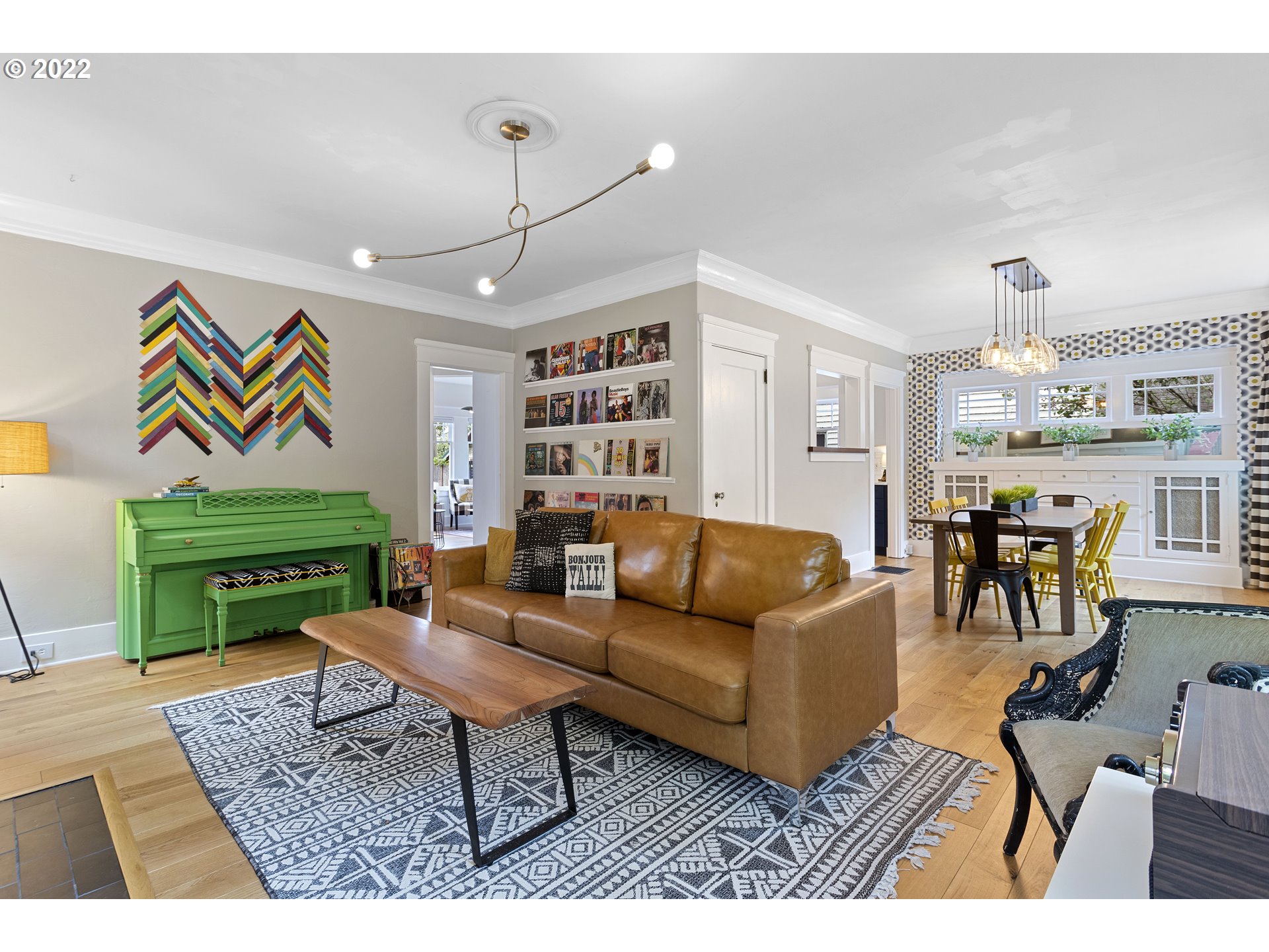 6429 North Commercial Avenue Portland, OR 97217 - Photo 3 of 32 a living room with furniture and a rug