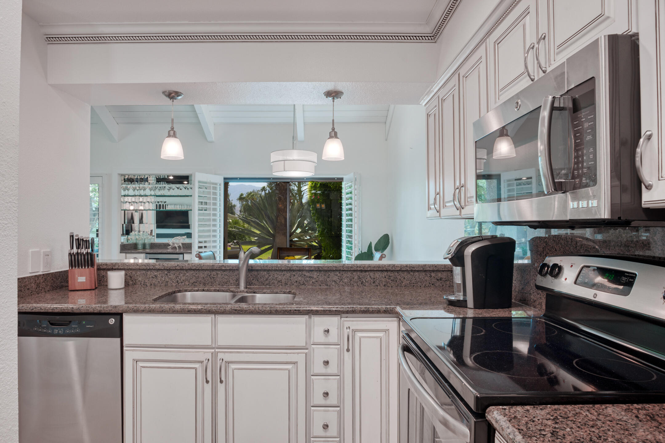 137 Racquet Club Drive South Rancho Mirage, CA 92270 - Photo 29 of 61 55