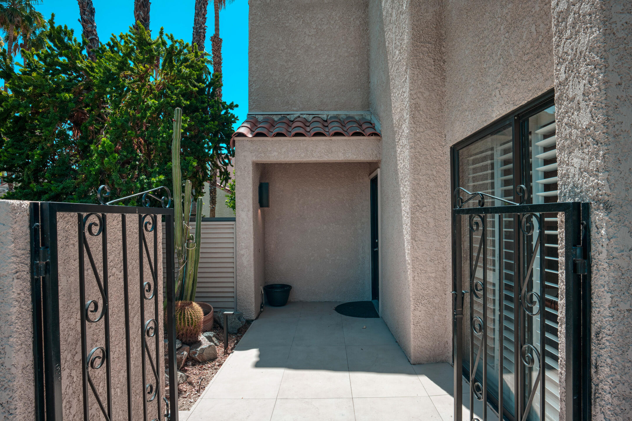 137 Racquet Club Drive South Rancho Mirage, CA 92270 - Photo 3 of 61 3