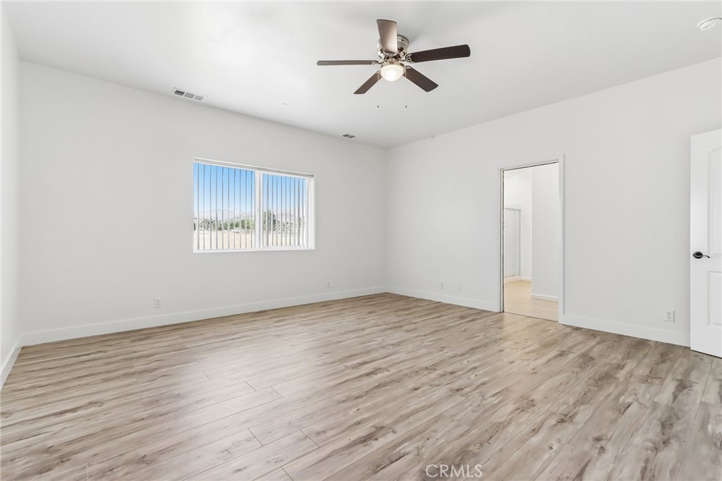 6087 Elsinore Road Phelan, CA 92371 - Photo 20 of 64 Gallery Image 20