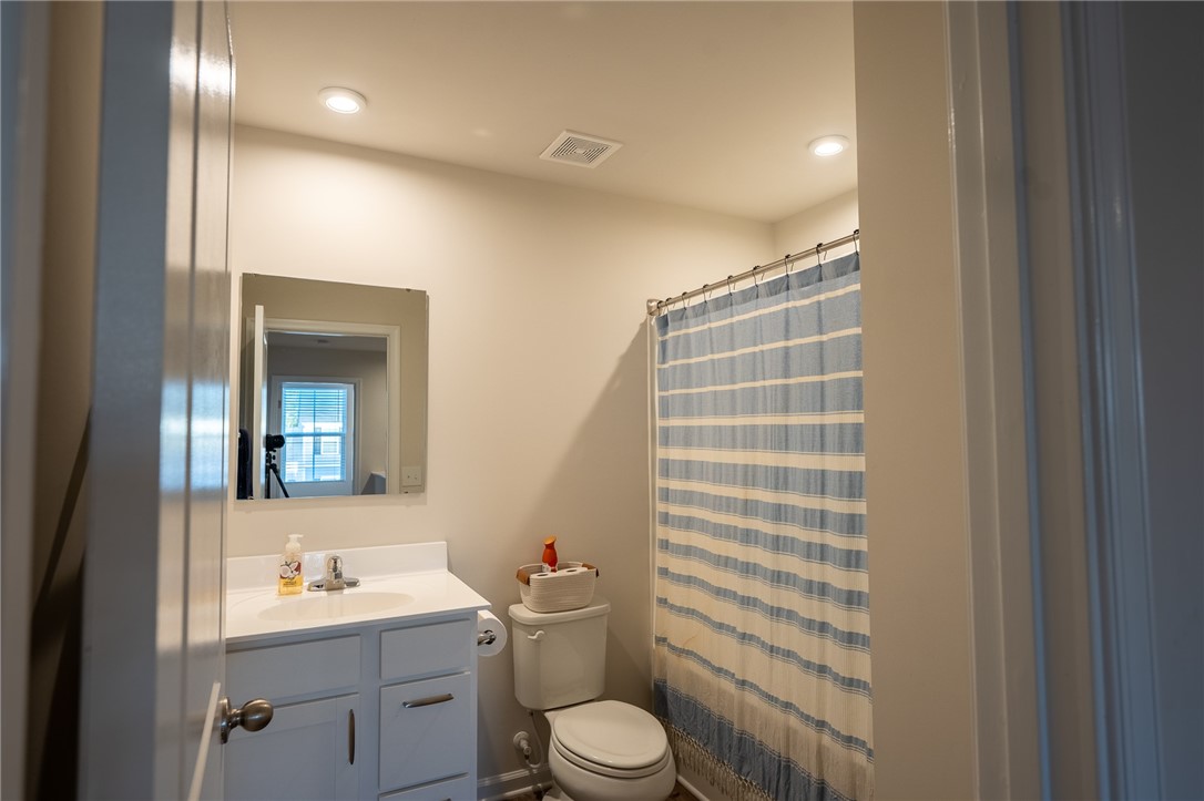 112 Queens Mill Court Pendleton, SC 29670 - Photo 13 of 18 Full Bath