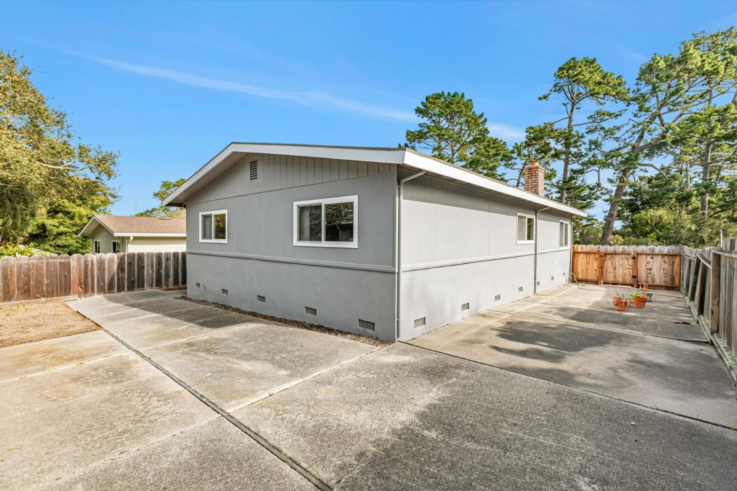 801 Lobos Street Monterey, CA 93940 - Photo 39 of 43 a backyard of a house