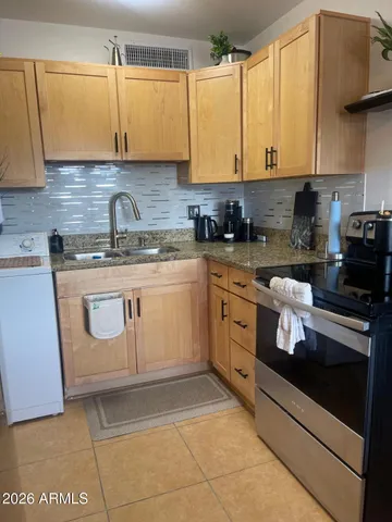 $1,400 | 15408 North 23rd Street, Phoenix, AZ 85022