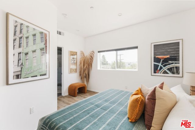 $799,000 | 2654 1/2 South Mansfield Avenue, Los Angeles, CA 90016