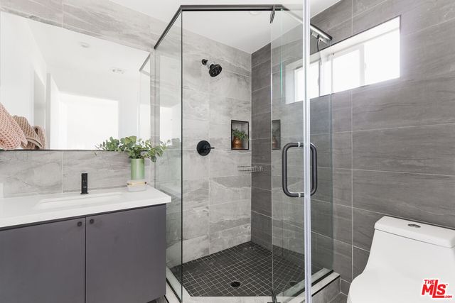 $799,000 | 2654 1/2 South Mansfield Avenue, Los Angeles, CA 90016