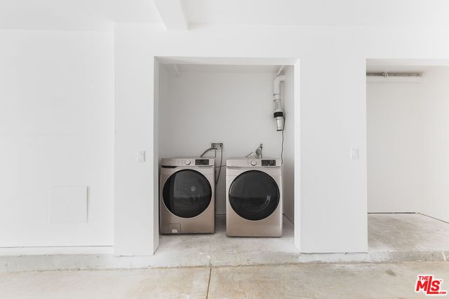 $799,000 | 2654 1/2 South Mansfield Avenue, Los Angeles, CA 90016