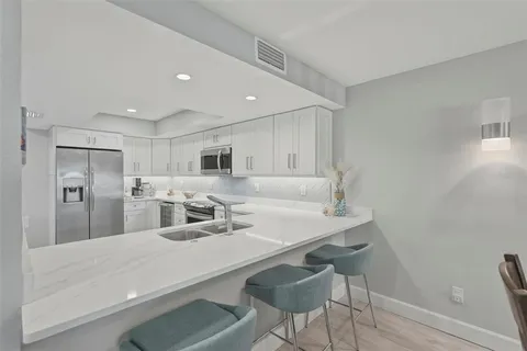 $899,000 | 544 Pinellas Bayway South, Unit TH13, Tierra Verde, FL 33715