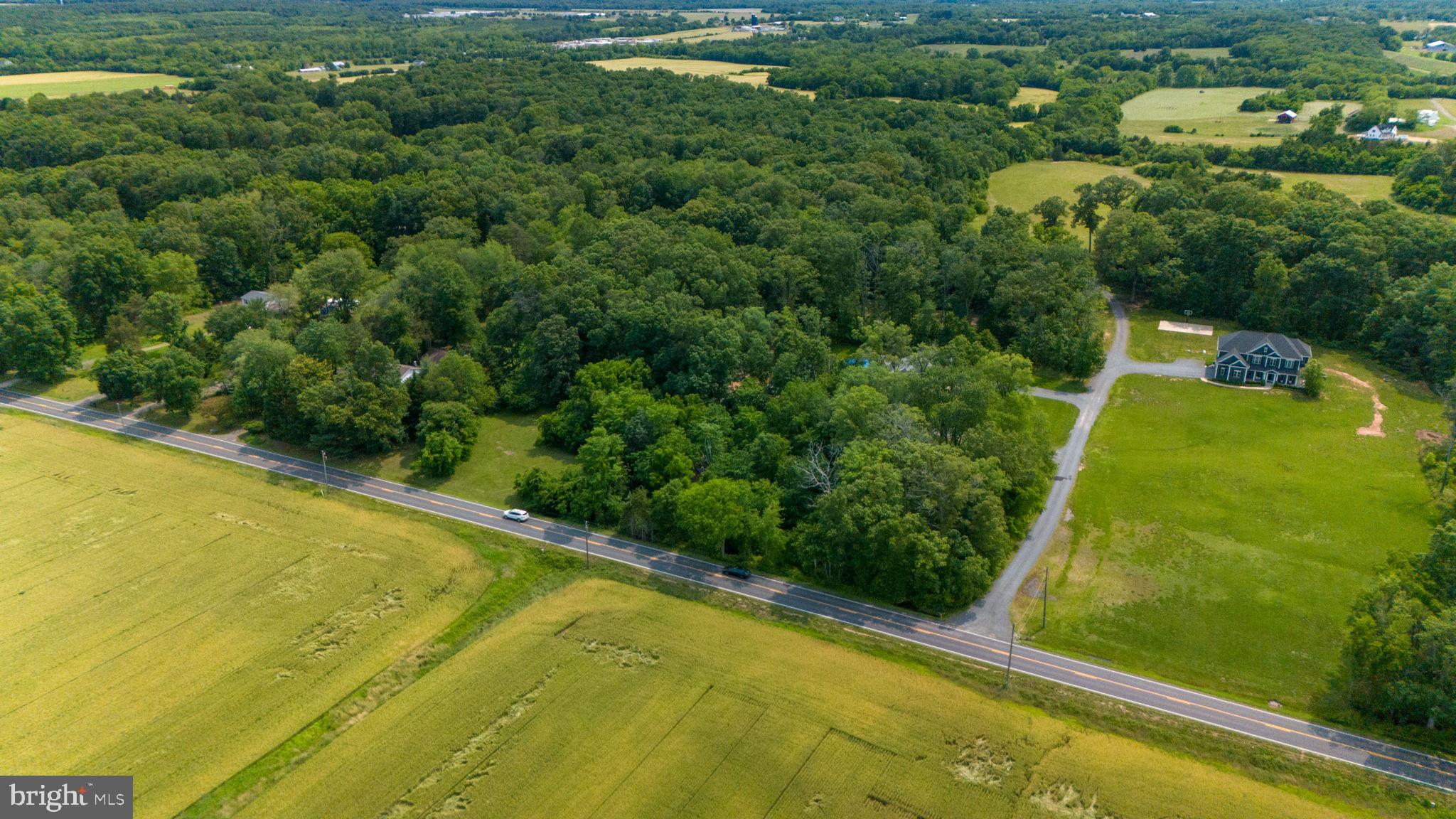 9960 Meetze Road Midland, VA 22728 - Photo 3 of 23