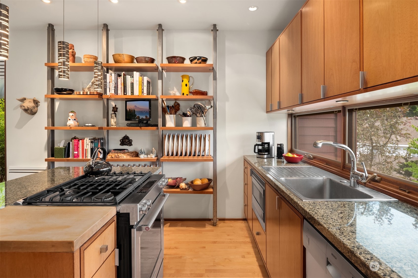 3226 East Madison Street Seattle, WA 98112 - Photo 9 of 33