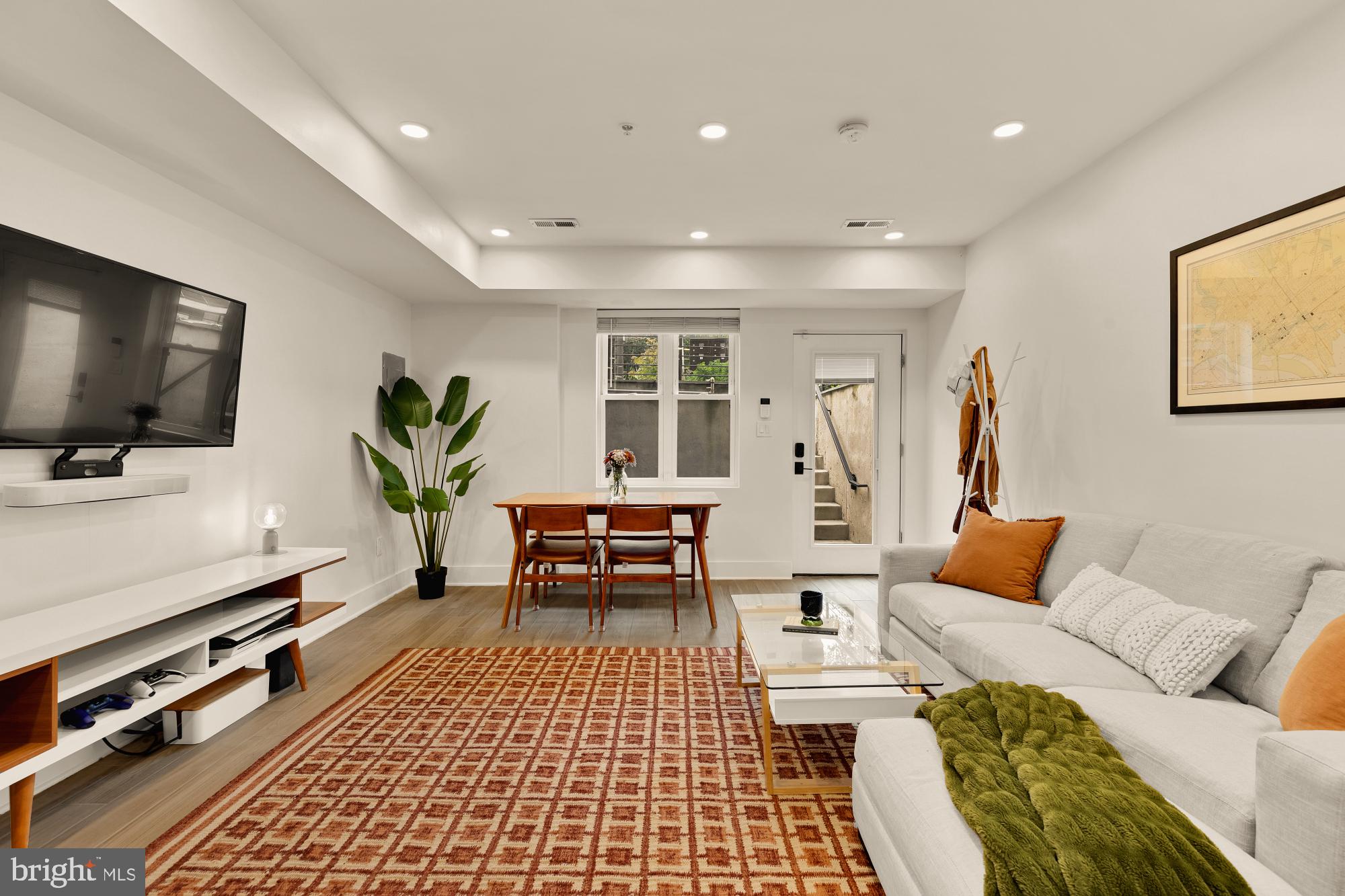 1519 K Street Southeast, Unit 101 Washington, DC 20003 - Photo 6 of 21