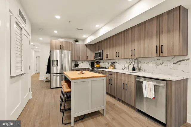 $465,000 | 1519 K Street Southeast, Unit 101, Washington, DC 20003