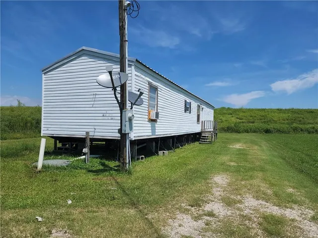 $1,000 | 34737 Highway 11, Unit B, Buras, LA 70041