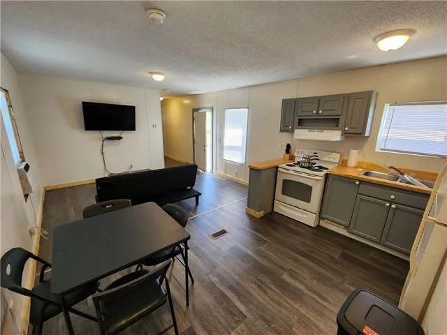 $1,000 | 34737 Highway 11, Unit B, Buras, LA 70041