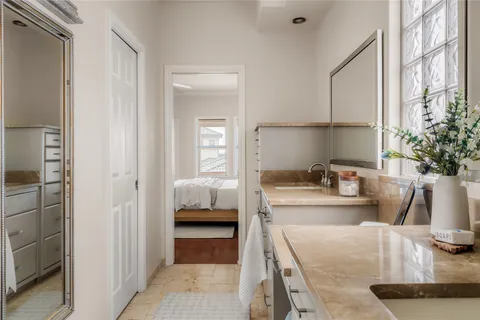 $1,095,000 | 4822 Twin Valley Drive, Austin, TX 78731