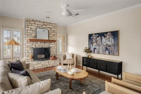 $1,095,000 | 4822 Twin Valley Drive, Austin, TX 78731