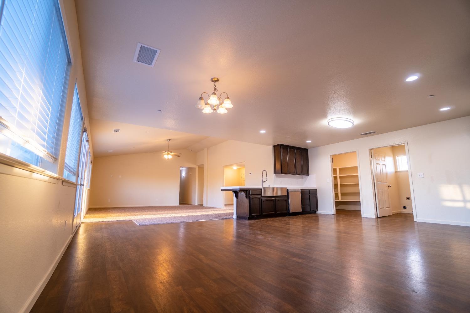 16479 Mark Road Madera, CA 93636 - Photo 8 of 58 Gallery Image 8