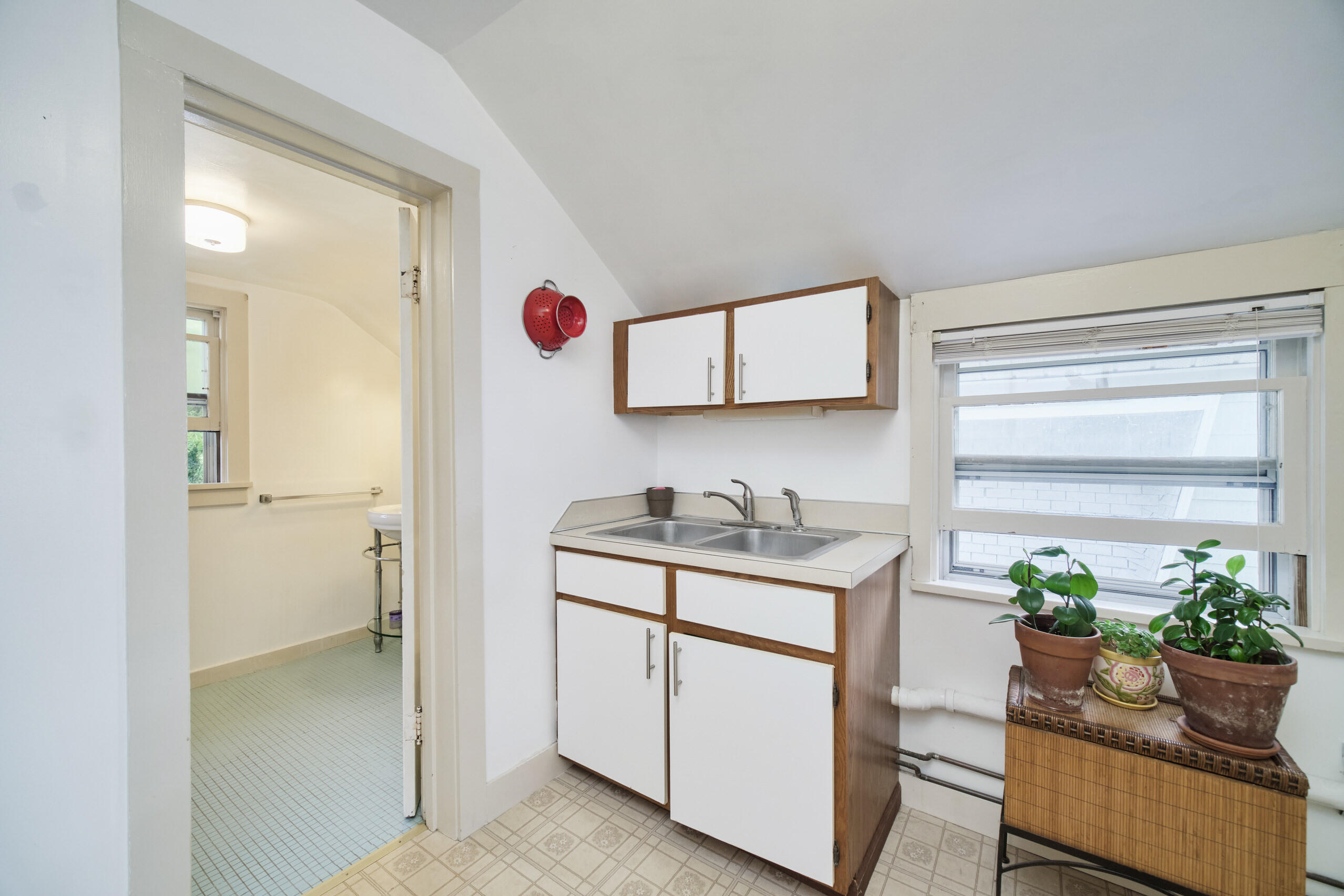 244 5th Street Manistee, MI 49660 - Photo 28 of 45 Kitchen sink area