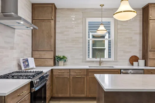 $575,000 | 941 Hague Avenue, St. Paul, MN 55104