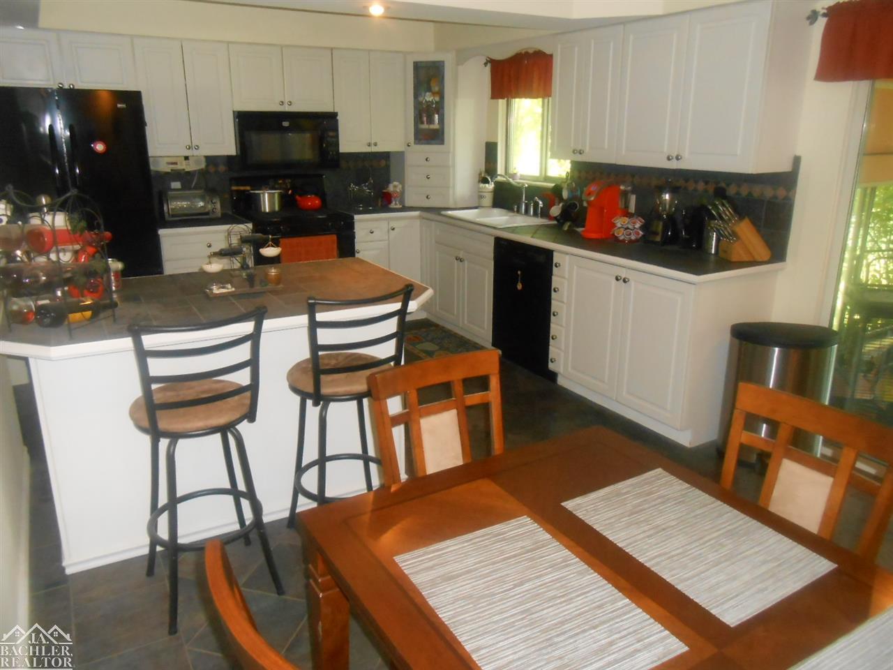 643 Meisner Road East China, MI 48054 - Photo 8 of 40 31293738-7.JPG
