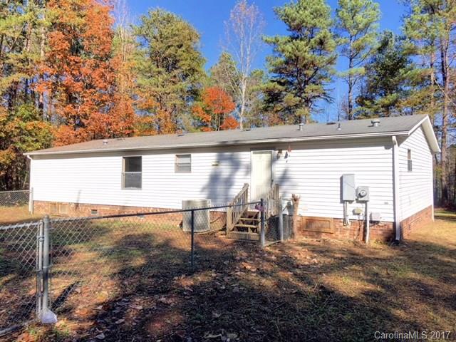 145 Loray Farm Road, Unit L2 Dallas, NC 28034 - Photo 2 of 9 a view of a backyard