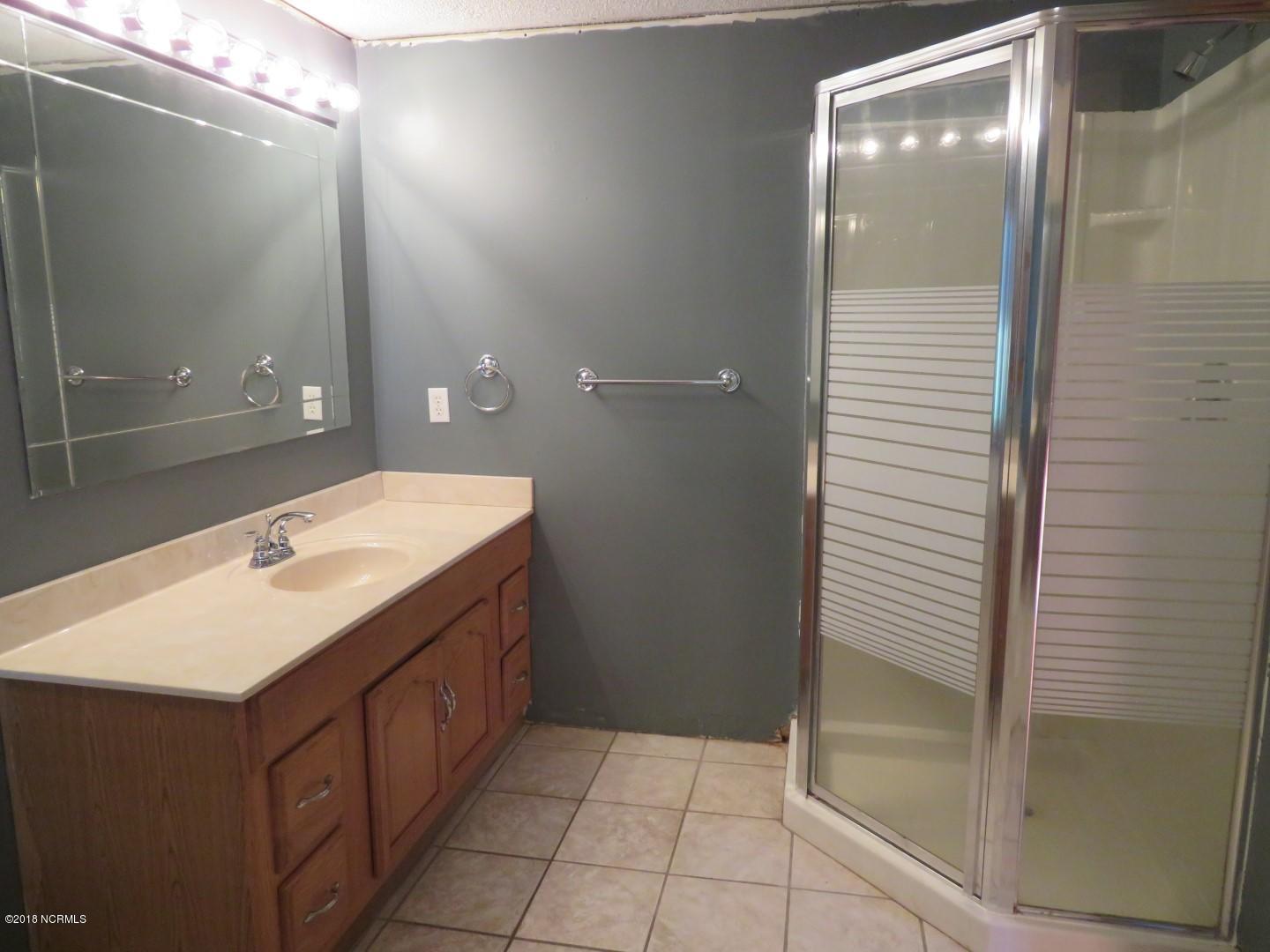 2775 Hills Neck Road Ernul, NC 28527 - Photo 9 of 29 Master Bath