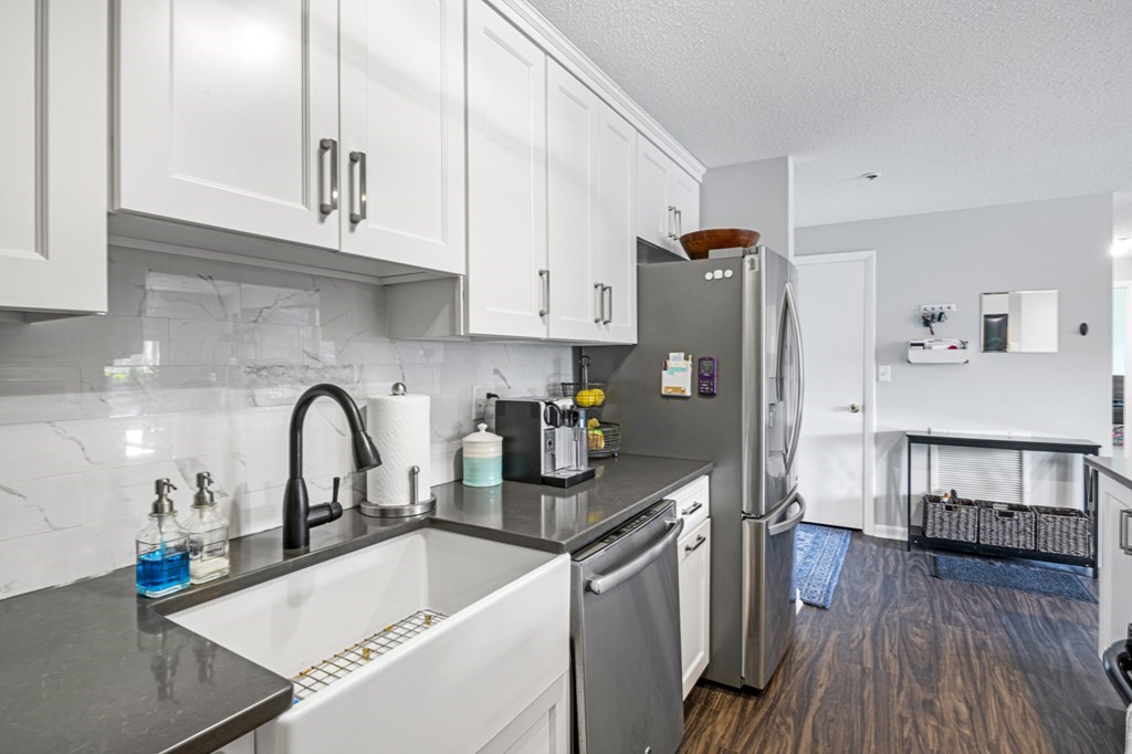 36 Dunham Road, Unit 204 Beverly, MA 01915 - Photo 18 of 31 Gallery Image 18