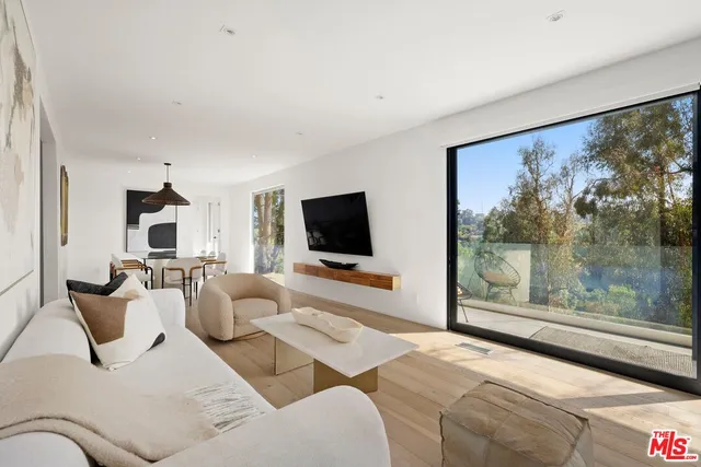 $1,925,000 | 8583 Skyline Drive, Los Angeles, CA 90046