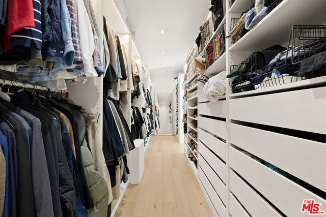 $1,925,000 | 8583 Skyline Drive, Los Angeles, CA 90046