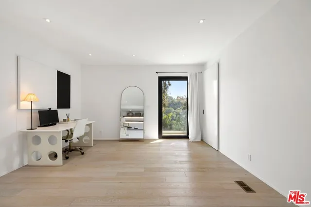 $1,925,000 | 8583 Skyline Drive, Los Angeles, CA 90046