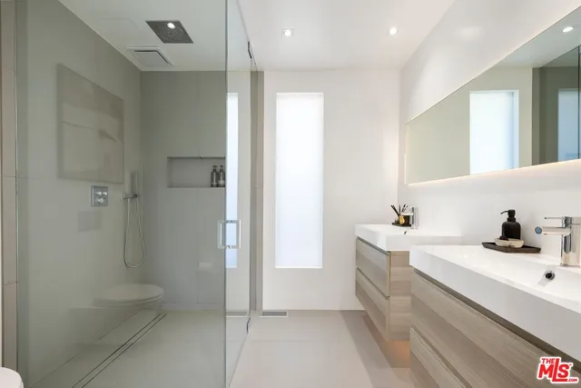 $1,925,000 | 8583 Skyline Drive, Los Angeles, CA 90046