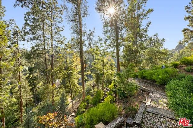 $1,925,000 | 8583 Skyline Drive, Los Angeles, CA 90046