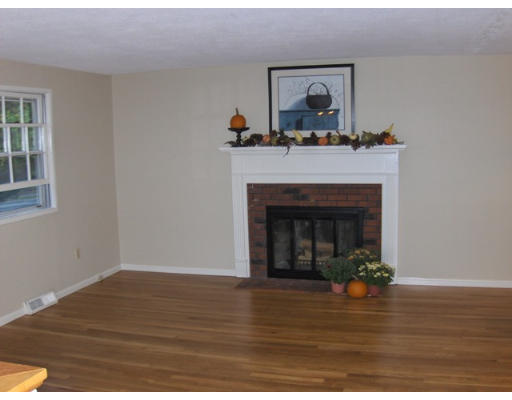 106 Hartwell Road Bedford, MA 01730 - Photo 3 of 9 Gallery Image 3