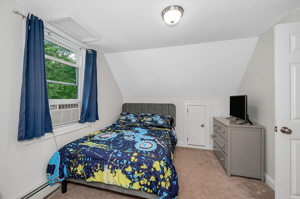 32 Honor Roll Road Pelham, NH 03076 - Photo 21 of 42