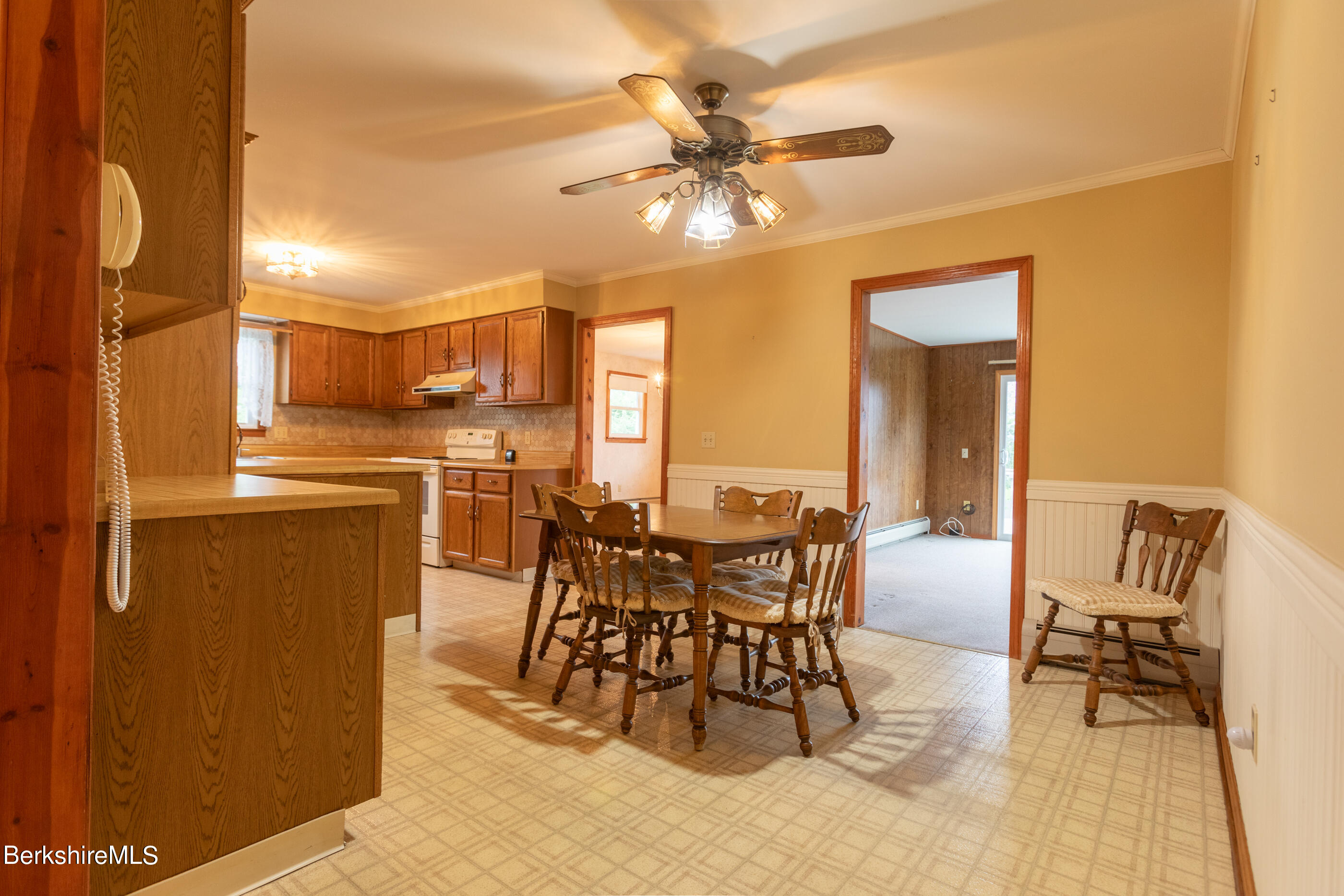 66 Winesap Road Pittsfield, MA 01201 - Photo 11 of 38 Eat-in Kitchen Area