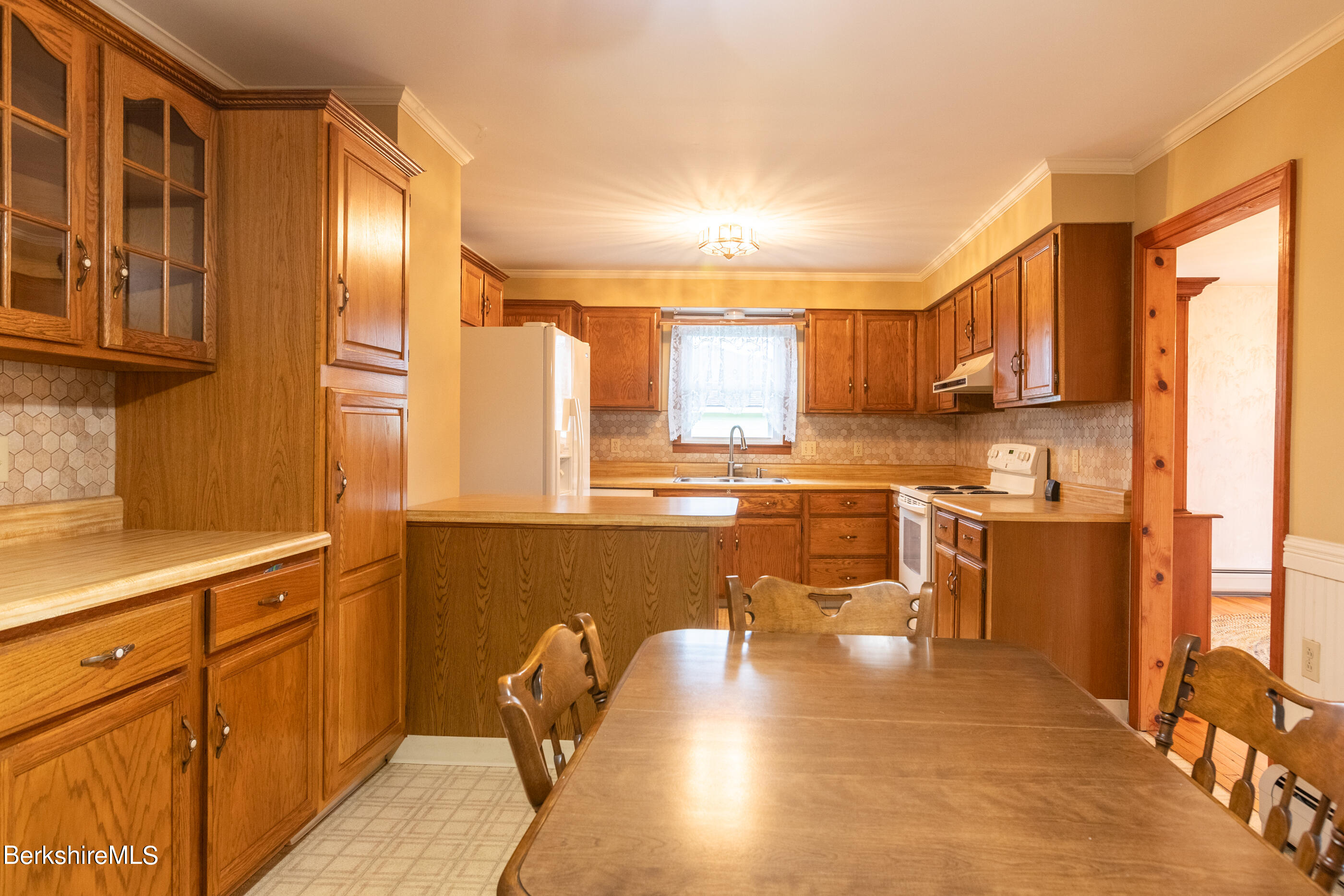 66 Winesap Road Pittsfield, MA 01201 - Photo 12 of 38 Kitchen