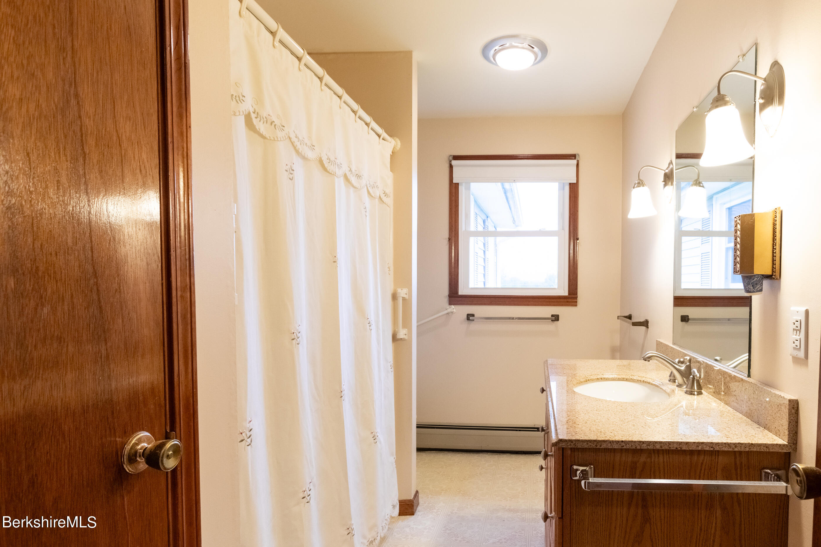 66 Winesap Road Pittsfield, MA 01201 - Photo 23 of 38 Full Bathroom