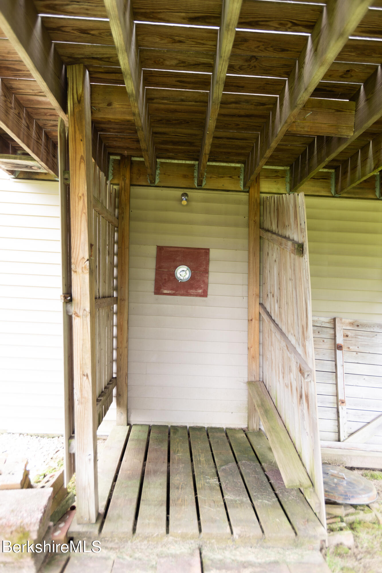 66 Winesap Road Pittsfield, MA 01201 - Photo 8 of 38 Outdoor Shower