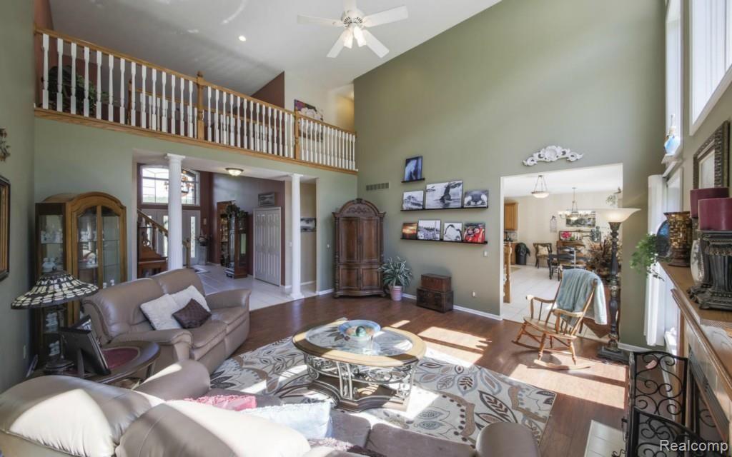 9706 Quail Ridge Run Brighton, MI 48114 - Photo 10 of 29 10-photo-web-1680x1050-229201.jpg