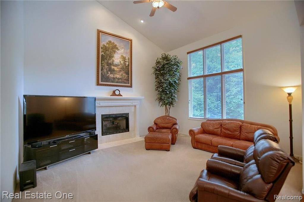 2054 Baron Rochester Hills, MI 48307 - Photo 18 of 32