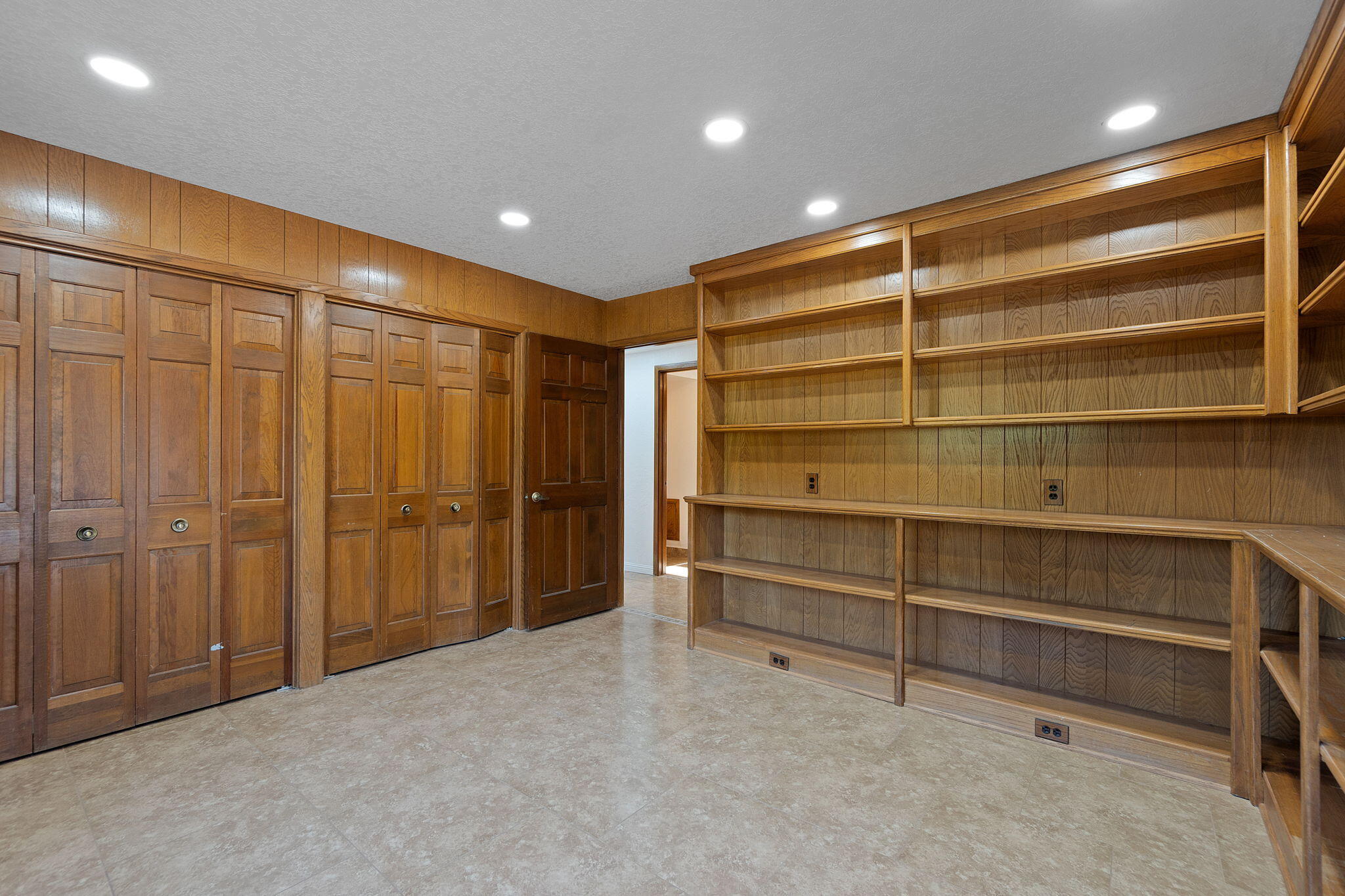 20831 Clough Creek Road Redding, CA 96002 - Photo 72 of 107 Upstairs Office/Library