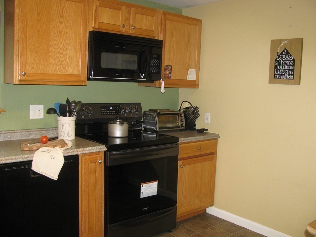 22 Baniulis Road Billerica, MA 01821 - Photo 3 of 17 Gallery Image 3