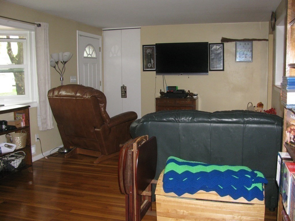 22 Baniulis Road Billerica, MA 01821 - Photo 5 of 17 Gallery Image 5